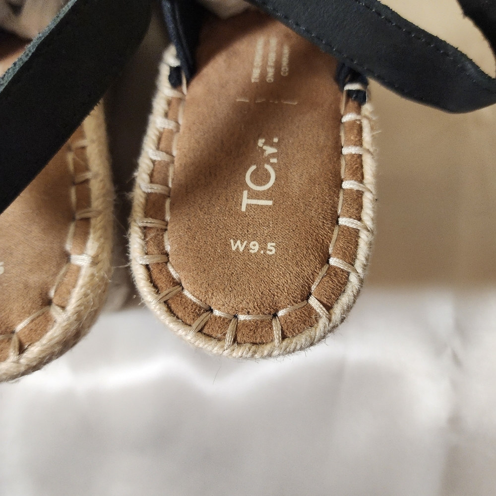 Toms Monica Black Wedge Sandals - Picture 3 of 6